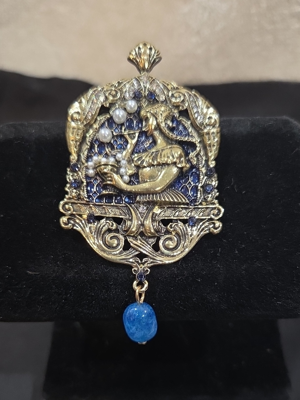 VINTAGE PALACE BROOCH/PENDANT